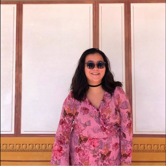 Mossimo Supply Co. Other - Cute pink flowery romper